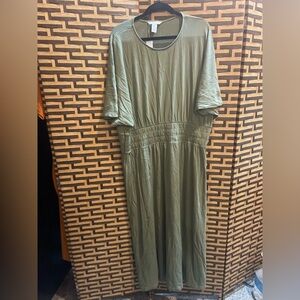 NWOT H&M green dress with elastic waist women’s xxl